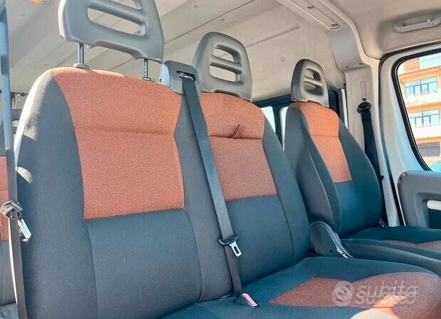 Fiat Ducato 33 2.3 MJT con gancio traino 9 posti