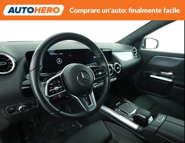 MERCEDES-BENZ GLA 180 Automatic Sport