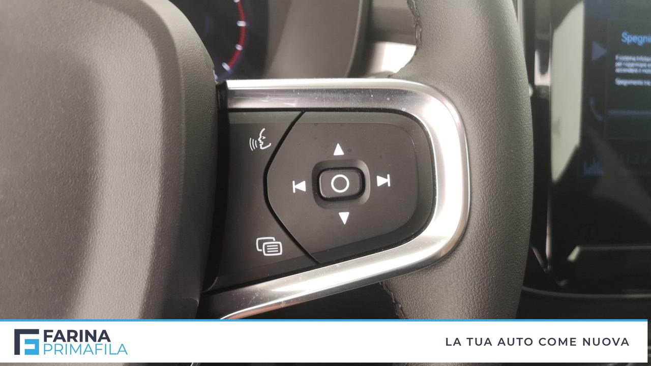 VOLVO XC40 - XC40 2.0 d3 Momentum Pro my21