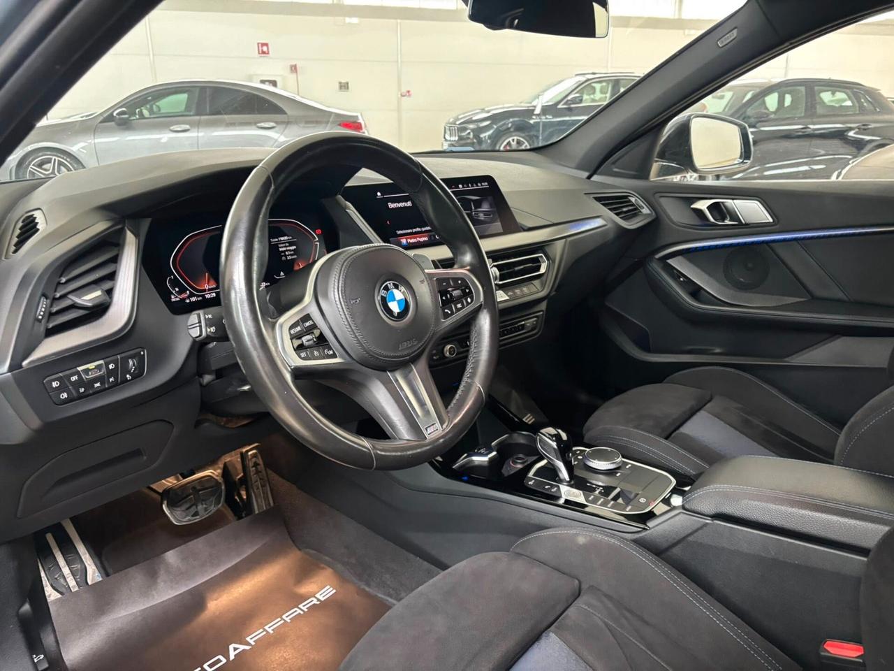 Bmw 118 118d 5p. Msport