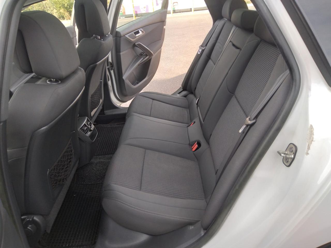 Peugeot 508 2.0 HDi 140CV SW Ciel Allure x neopatentati