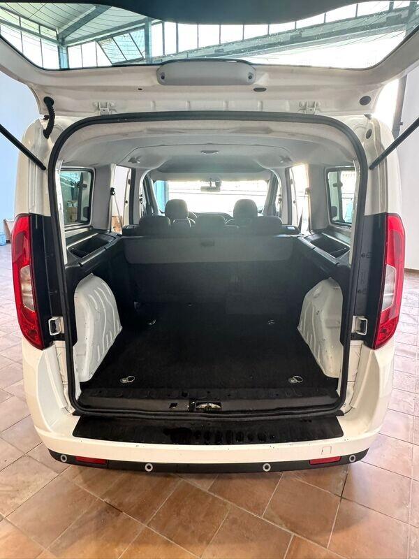 FIAT DOBLO' MAXI 1.6mjt AUTOCARRO 5 POSTI