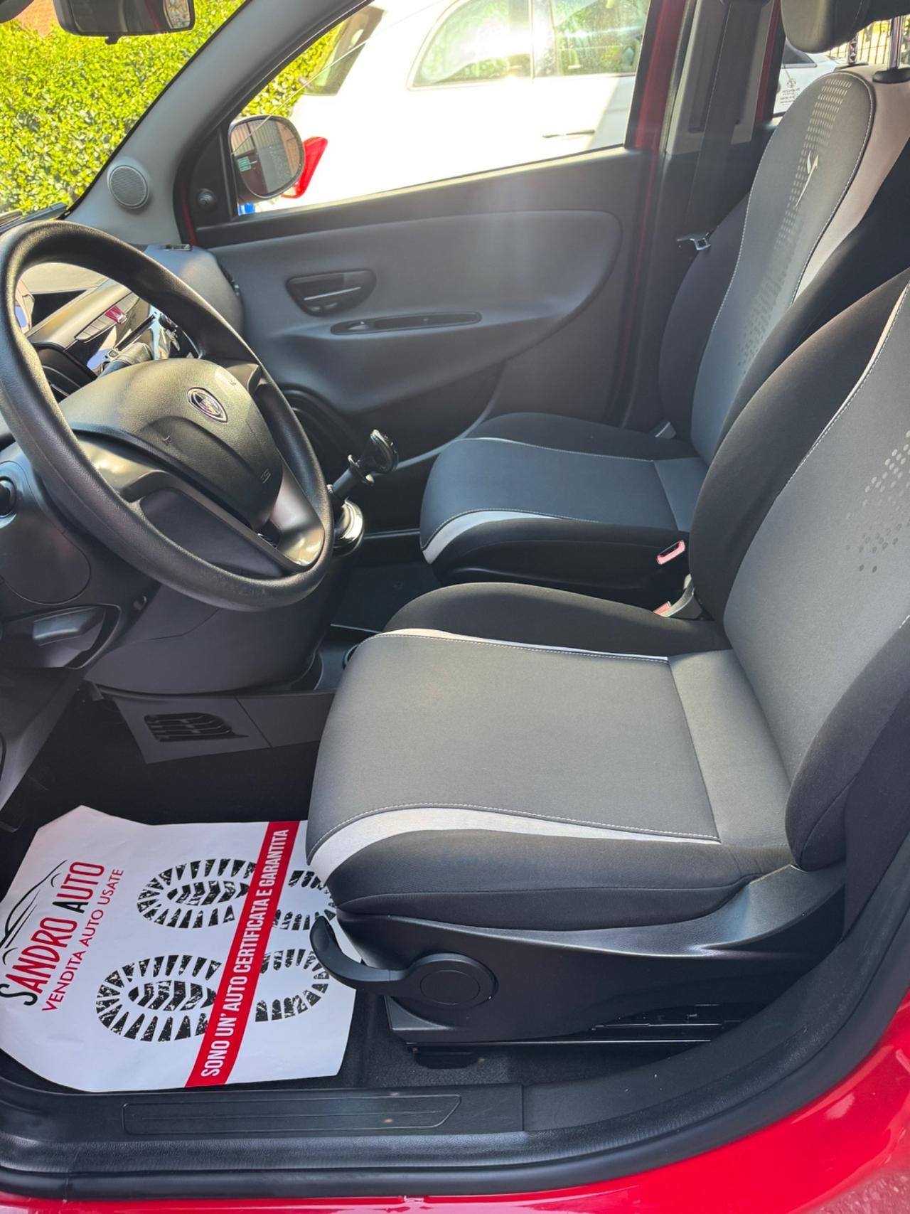 Lancia Ypsilon 1.2 69 CV 5 porte Elefantino