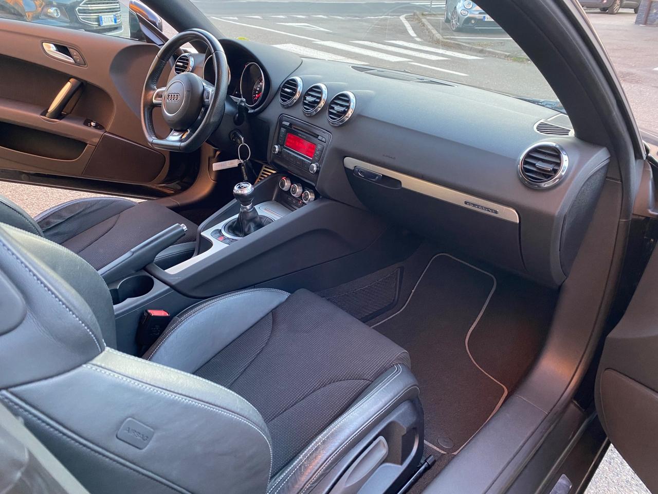 Audi TT Coupé 2.0 TDI quattro Advanced S-LINE