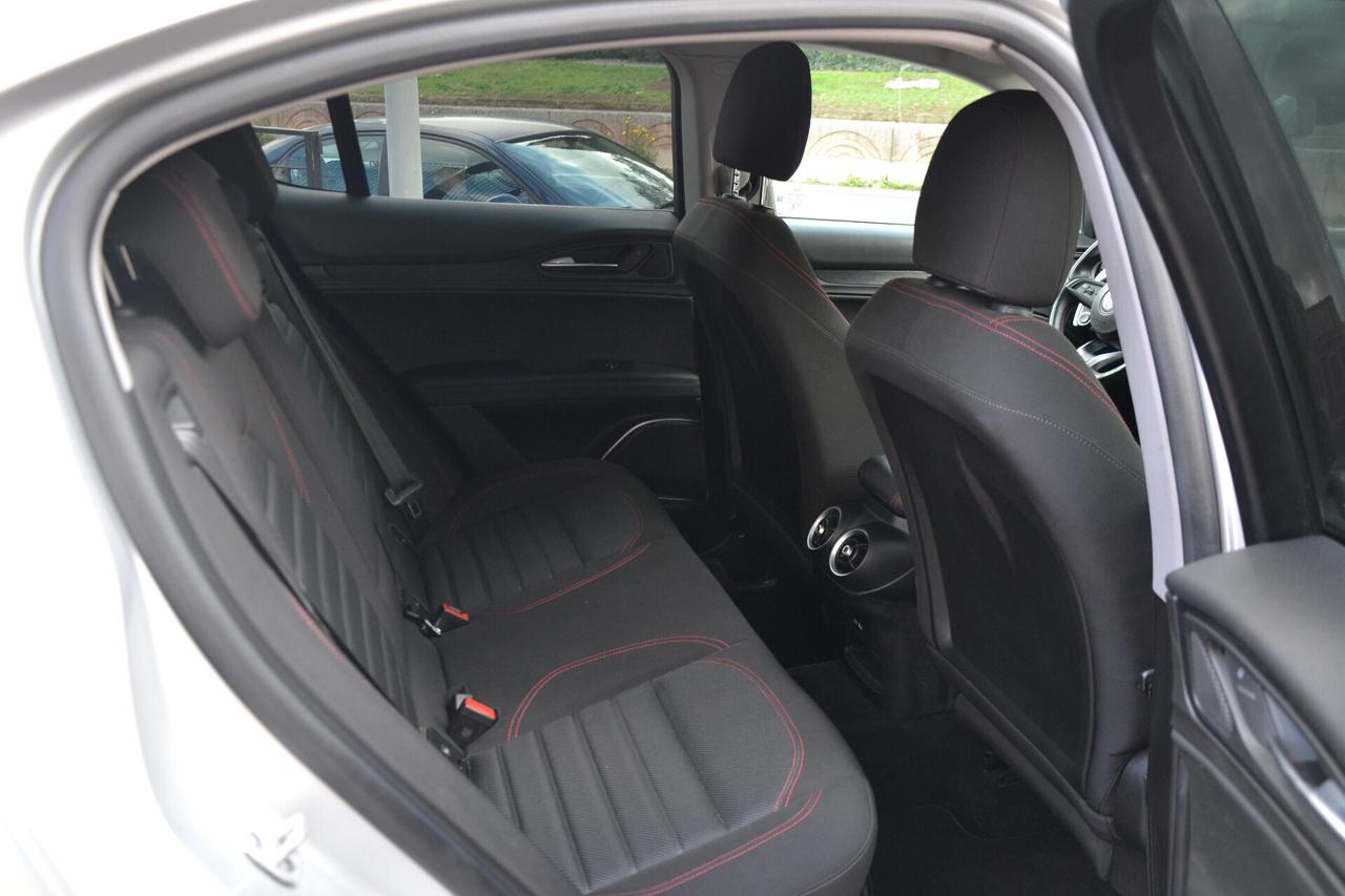 Alfa Romeo Stelvio 2.2 160CV AT8 *FULL LED+NAVI+PDC+RCAM+F1+PRIVACY*