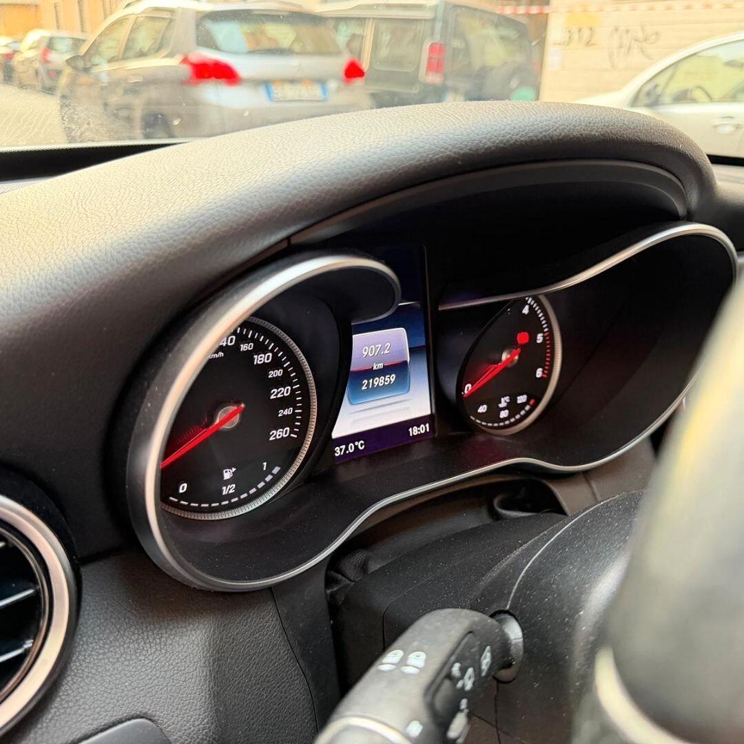 Mercedes C 200d - 136CV