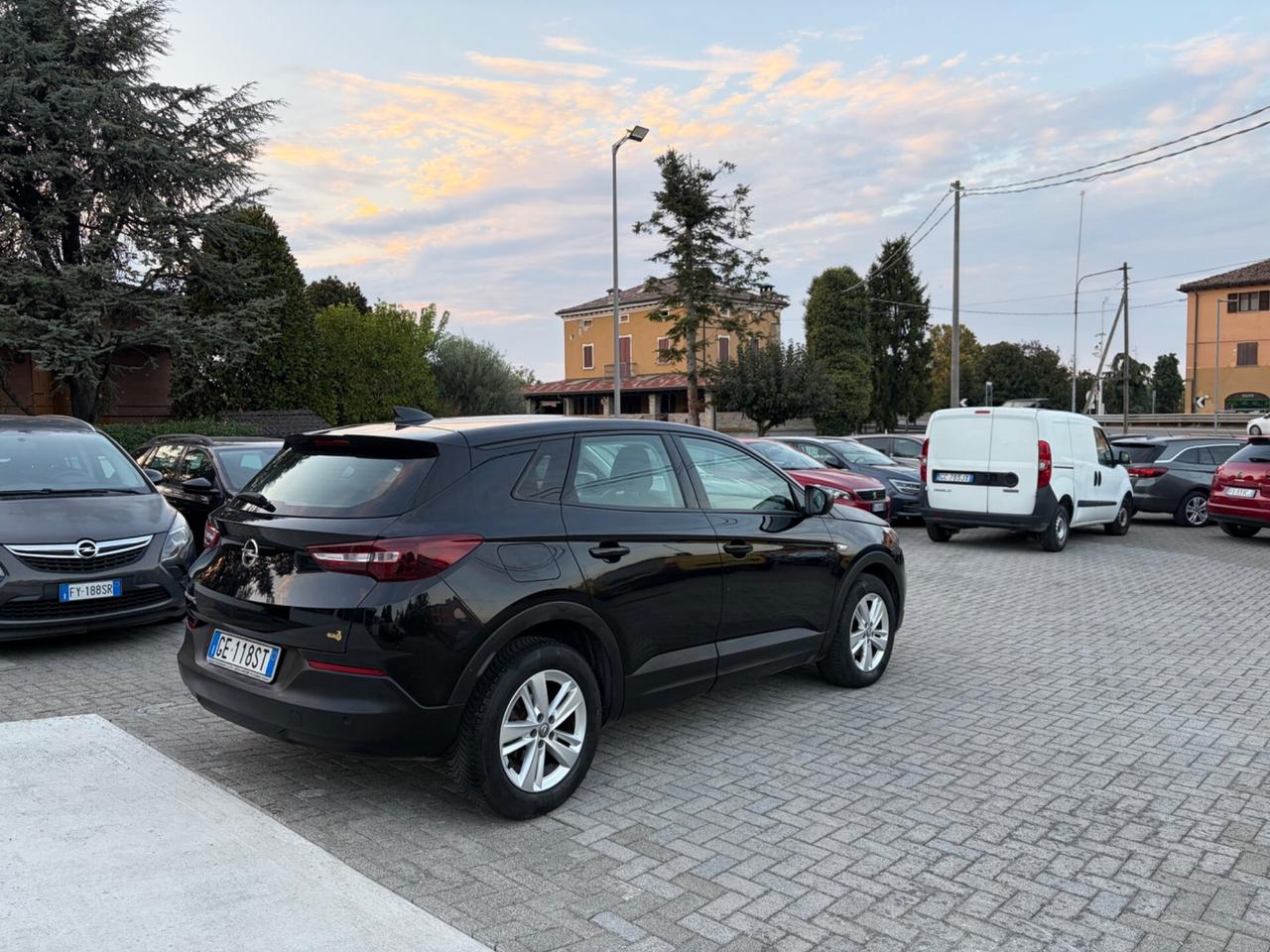 Opel Grandland X 1.5 diesel Ecotec Start&Stop aut. Business Ed.