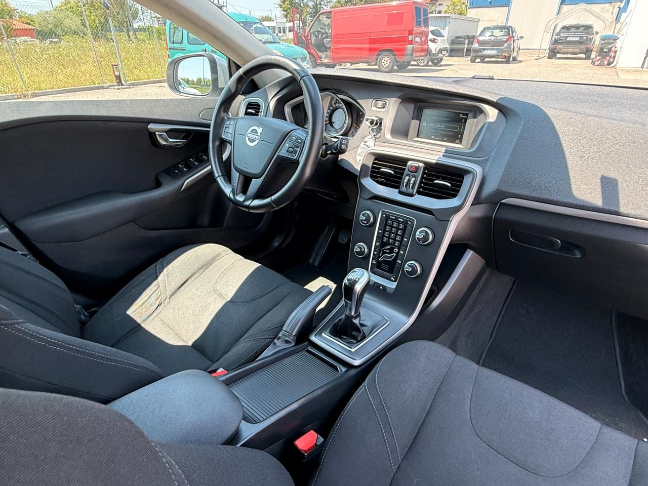 Volvo V40 D2