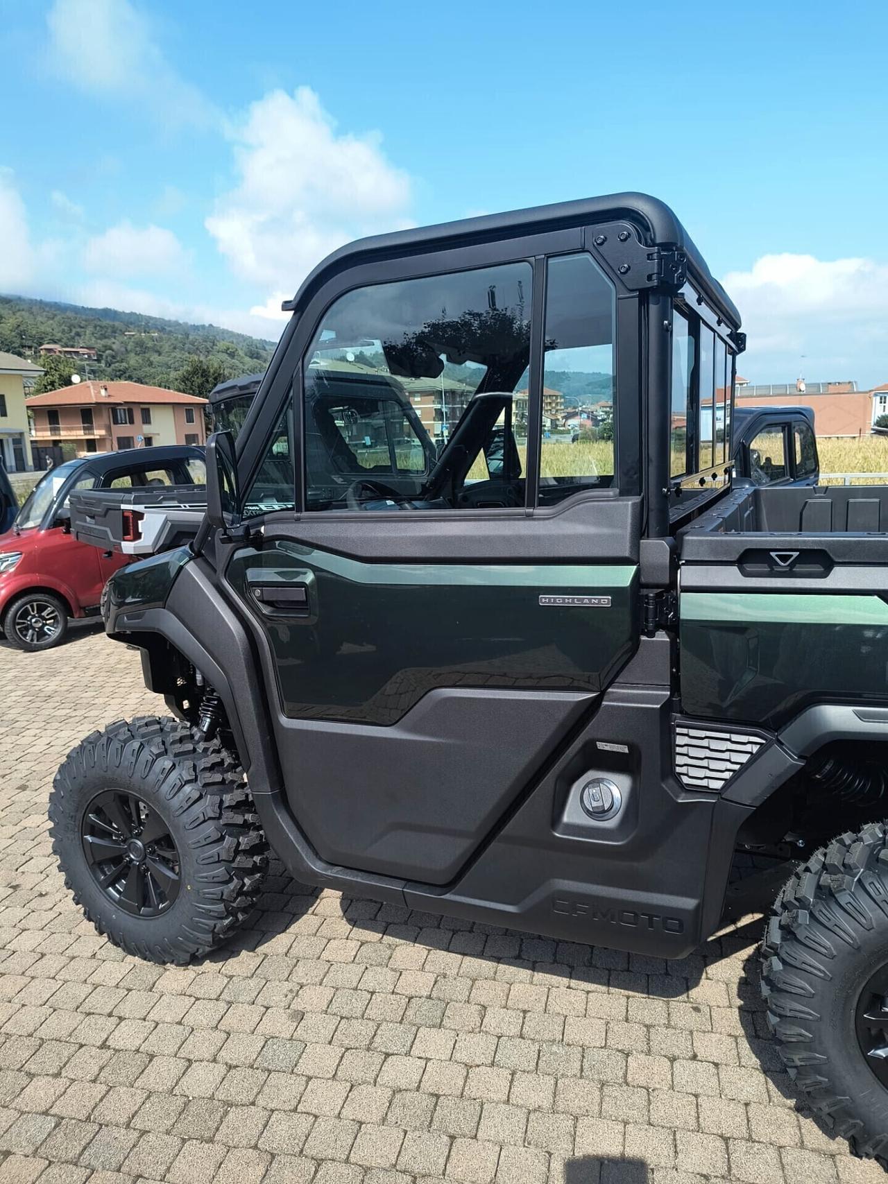 CFMOTO UFORCE 1000 PRO HIGHLAND