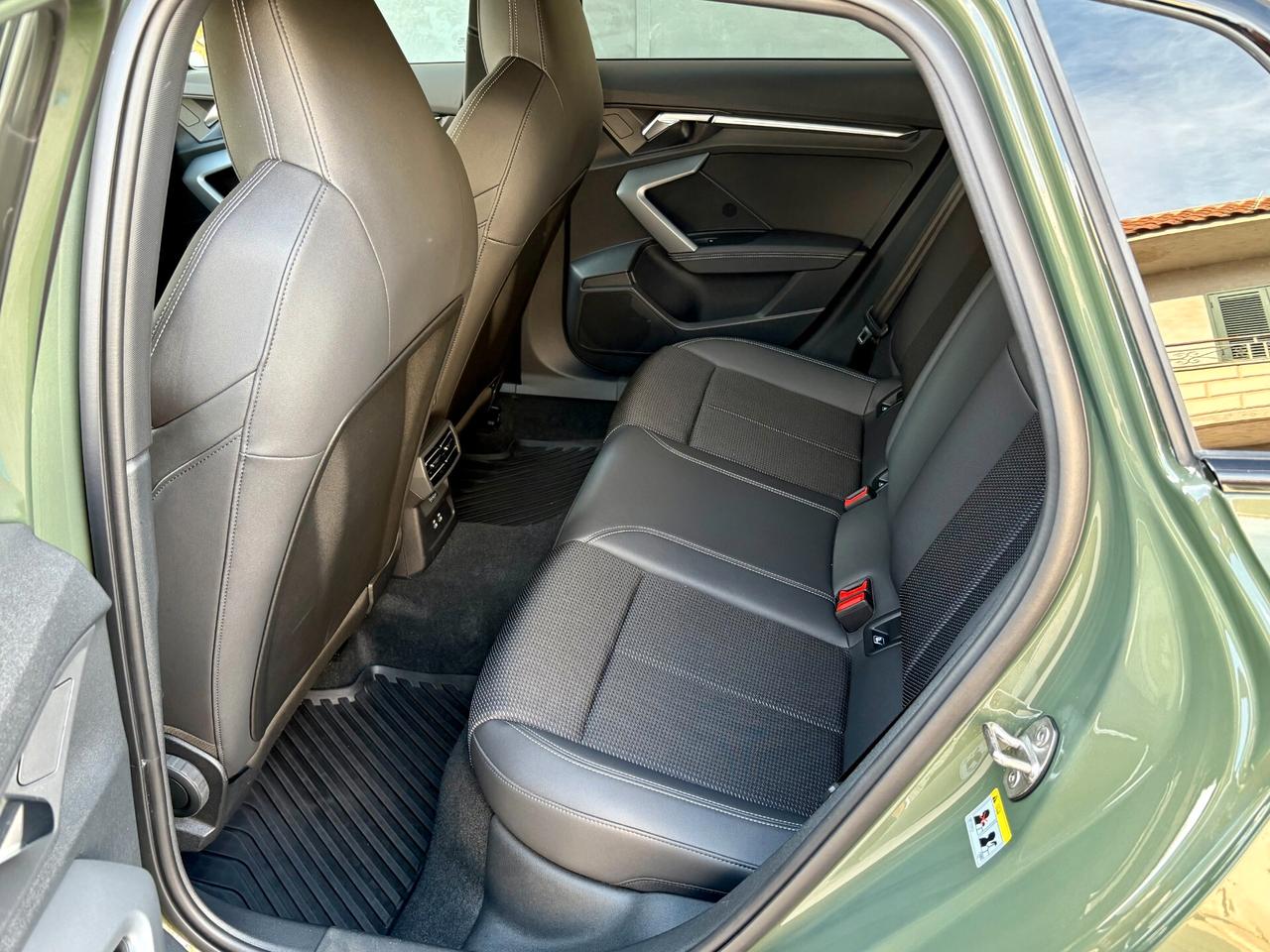 Audi A3 SPB 35 TDI "S-LINE x 2 - 3000KM"-'25