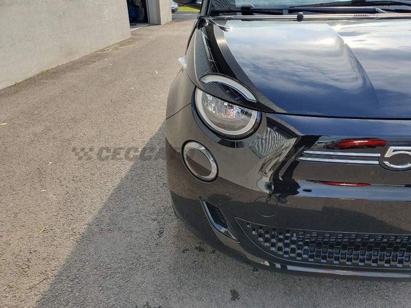 FIAT 500 Nuova 500 Hatchback My23 La Nuova 500 - 320 Berlina