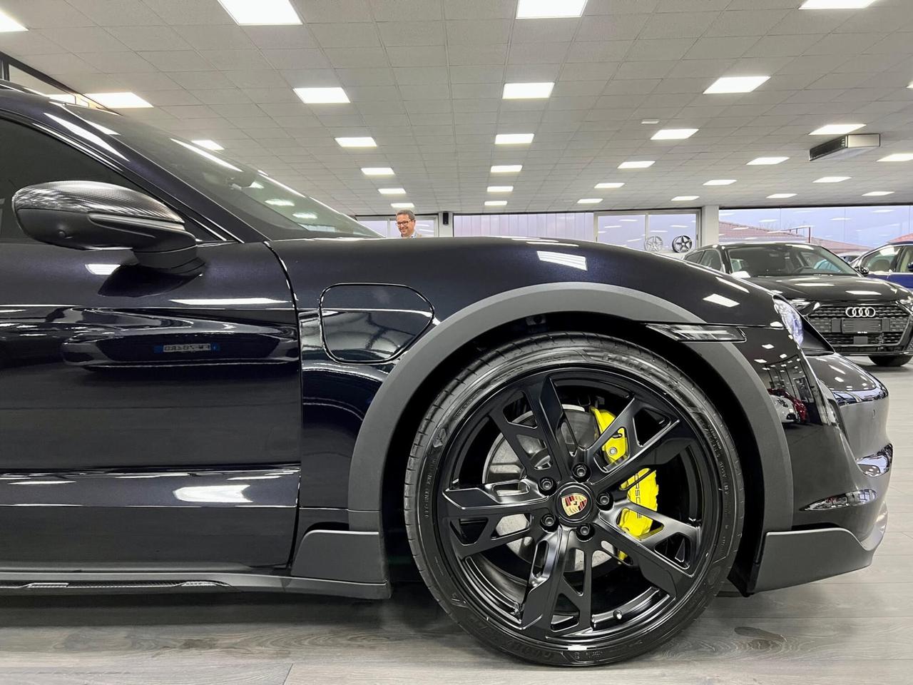 Porsche Taycan Cross Turismo 4 5p ti