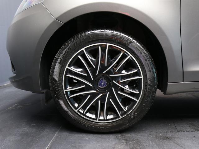 LANCIA Ypsilon 1.0 FireFly 5 porte S&S Hybrid Silver Plus