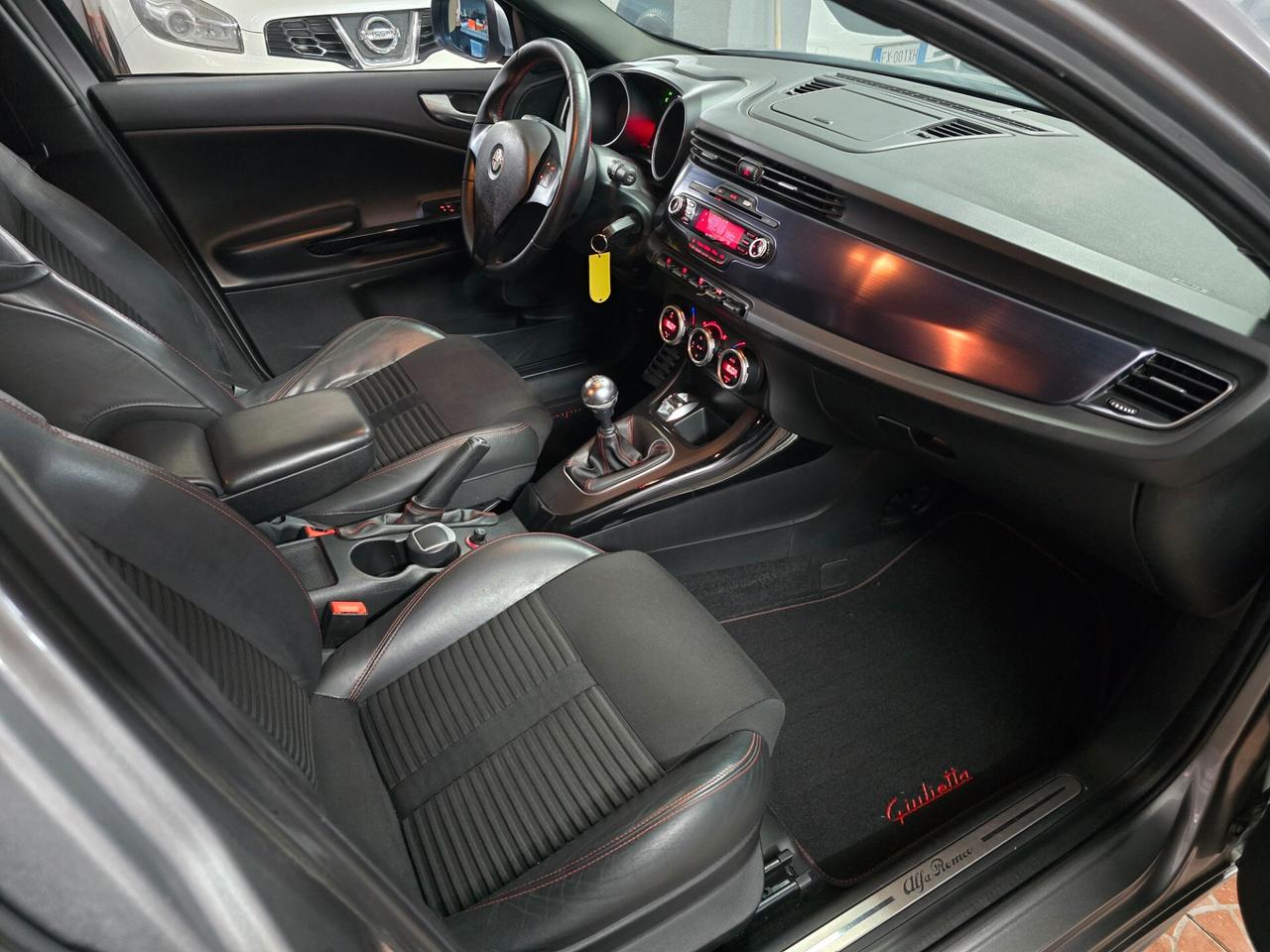 ALFA GIULETTA EXCLUSIVE 170CV DA VETRINA
