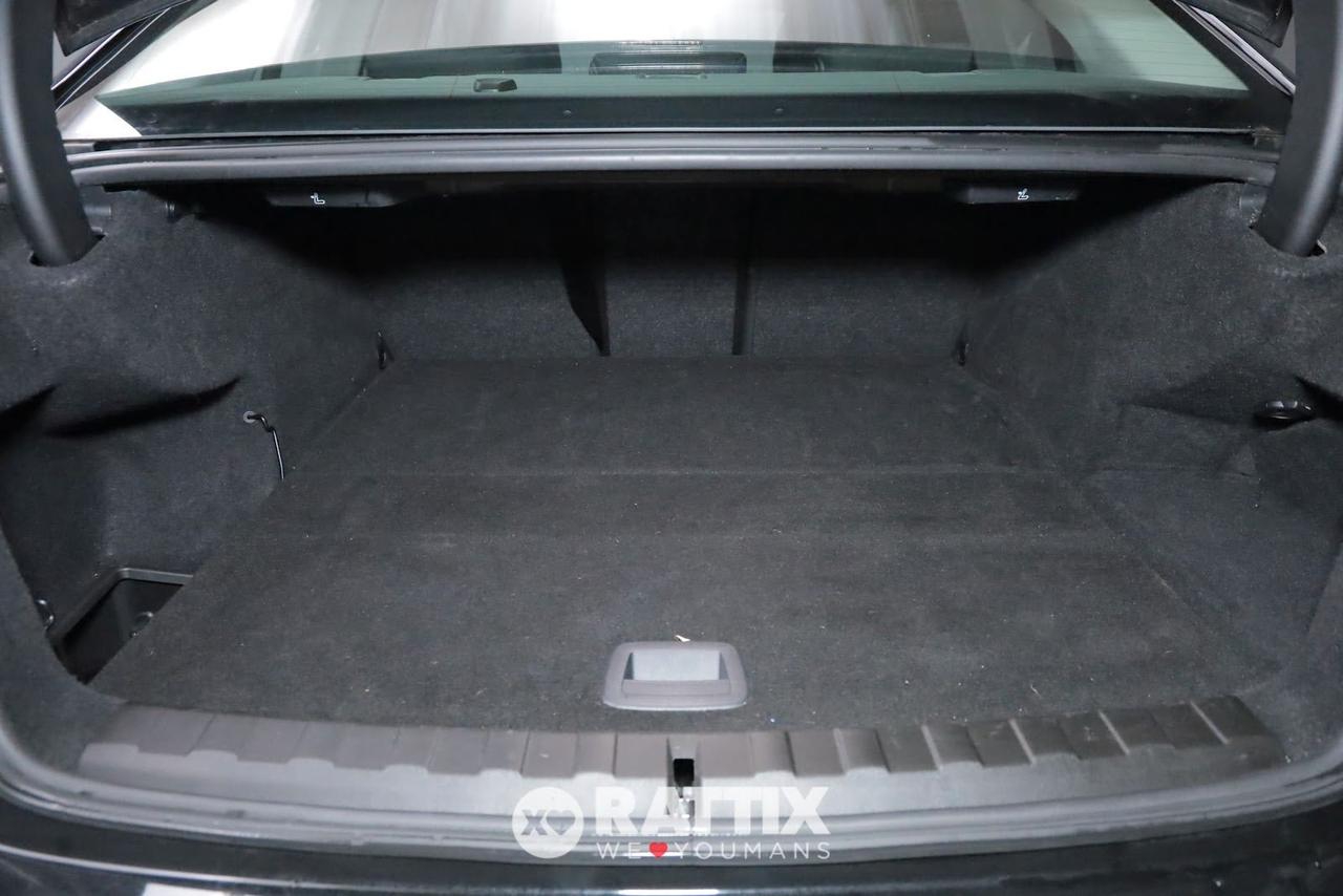 BMW 330 e 2.0 184CV Business Advantage Auto