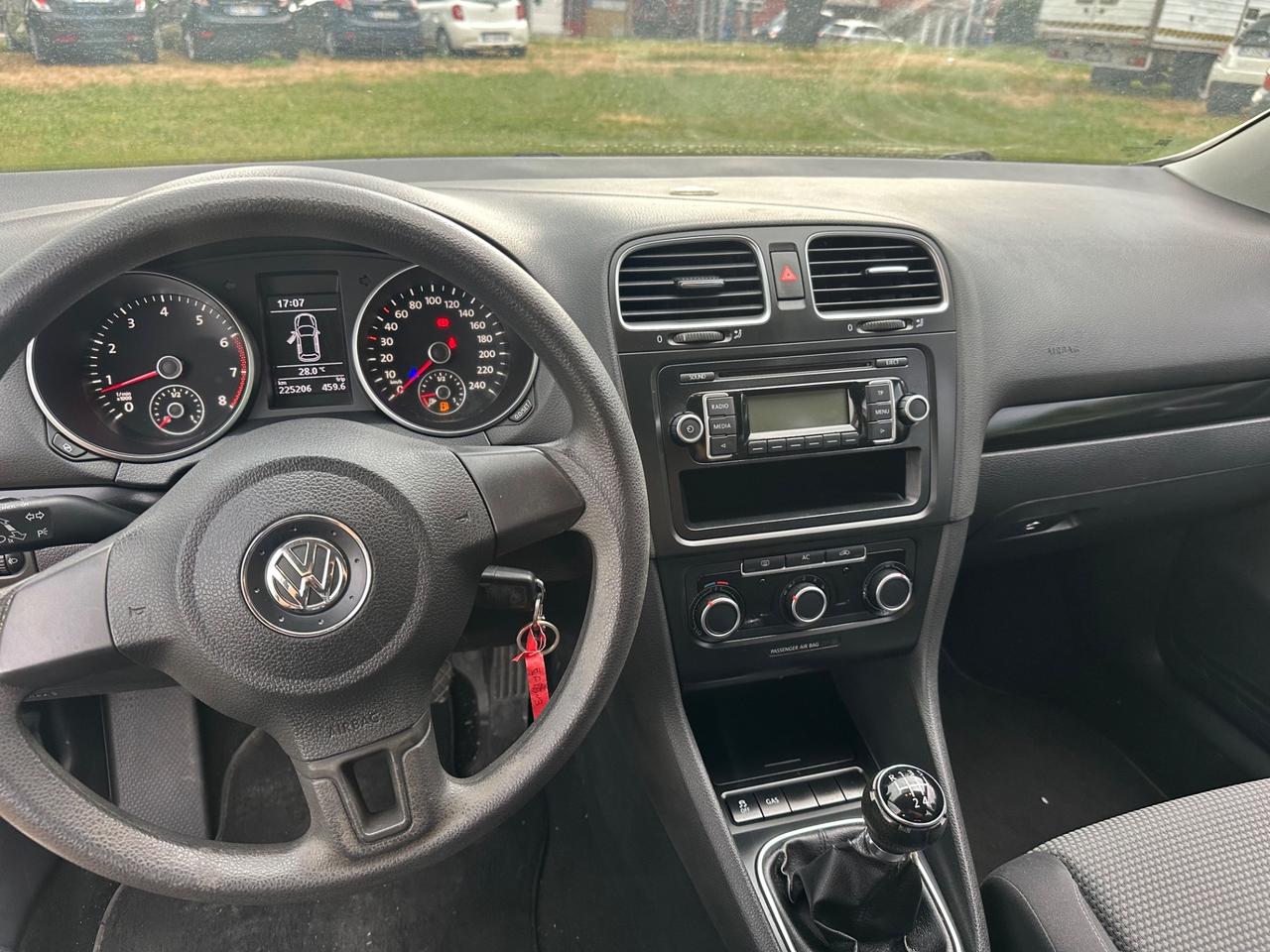 Volkswagen Golf 1.6 5p. Trendline BiFuel