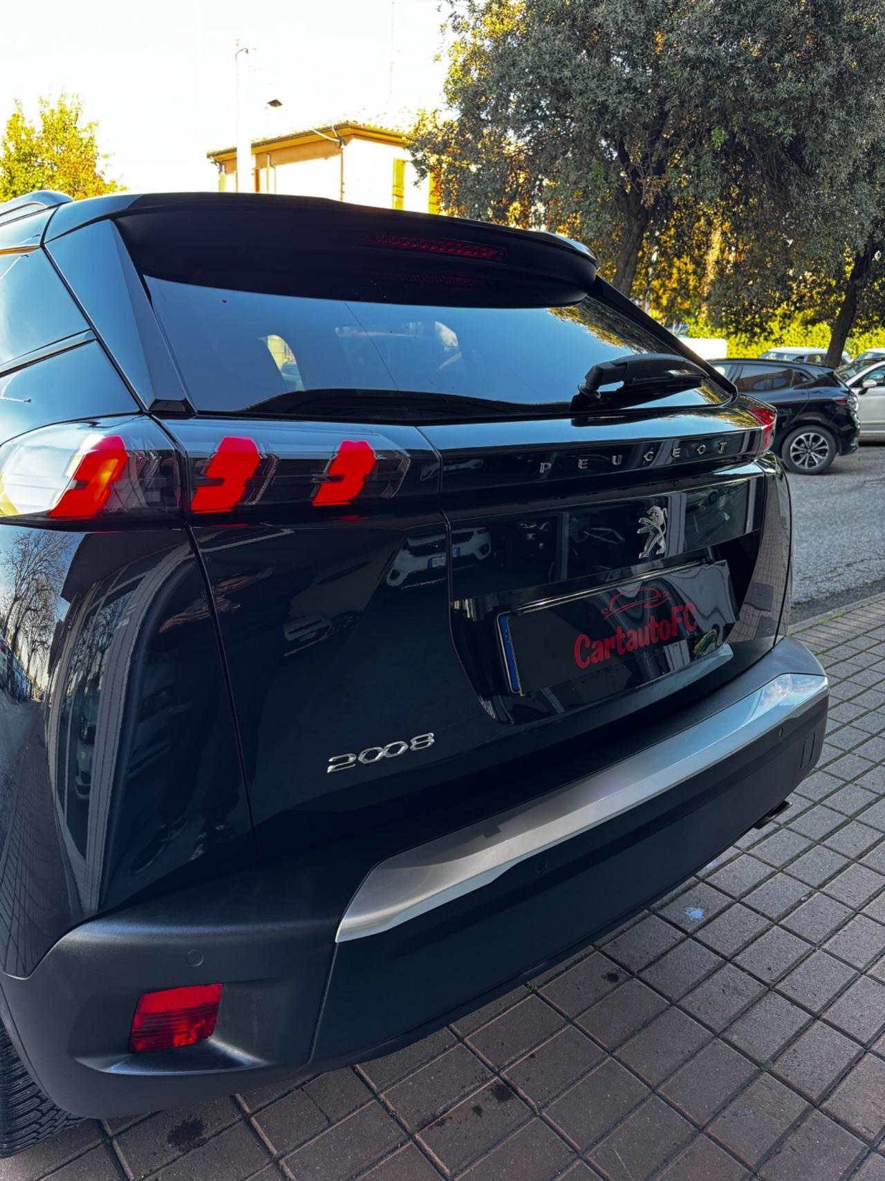 Peugeot 2008 BlueHDi 130 S&S EAT8 GT