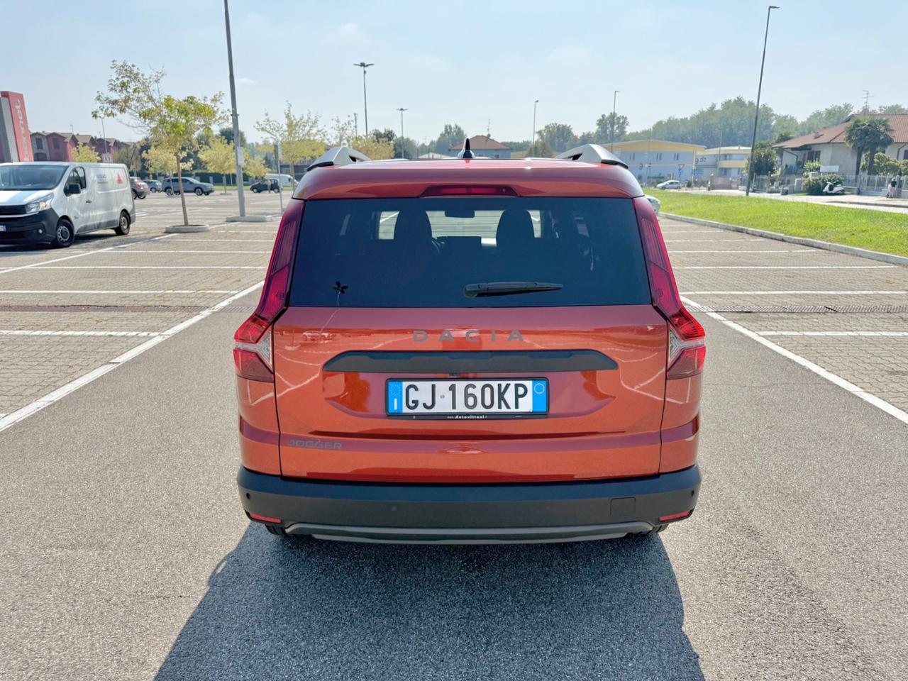 Dacia Jogger 1.0 TCe 110 CV 7 posti*Navi*Sensori*Cerchi