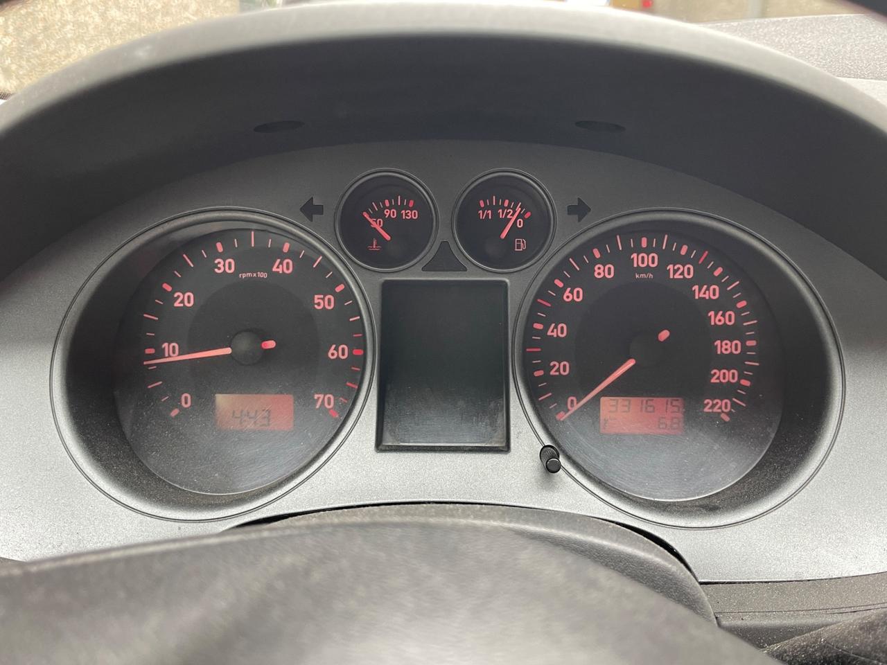 SEAT IBIZA DUAL 1.4 BENZINA-GPL EURO4 85CV NEOPATENTATI