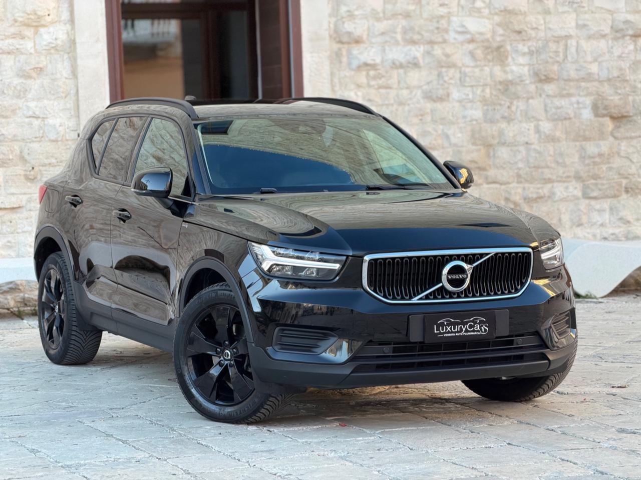 Volvo XC40 D3 R-design 2.0 150 Cv AUTOMATIC LED PELLE