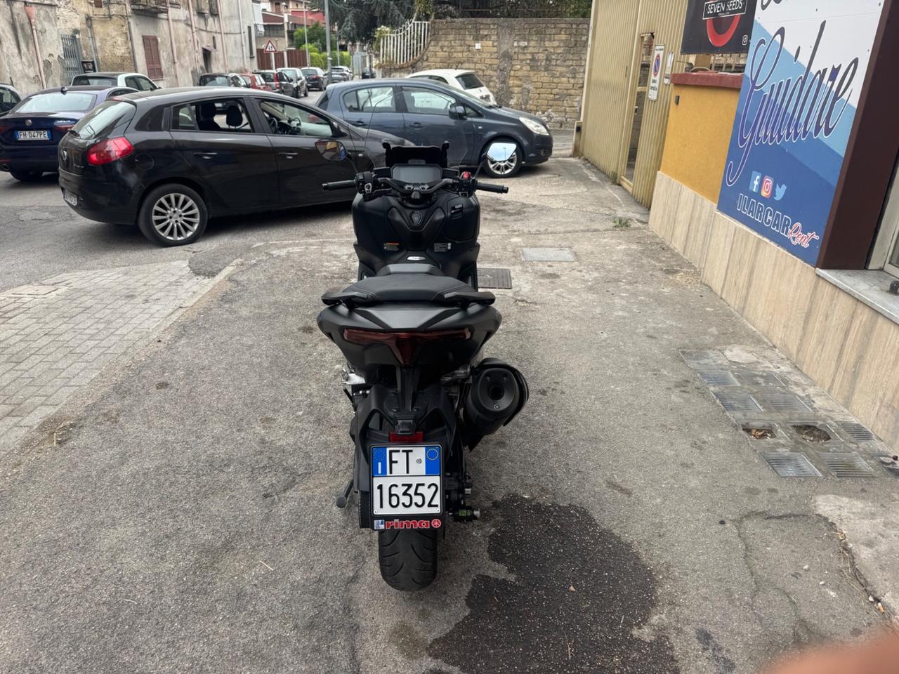 Yamaha TMAX 560 Sport