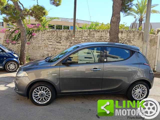 LANCIA Ypsilon 1.2 69 CV 5 porte GPL Ecochic Silver NEOPATENTATI