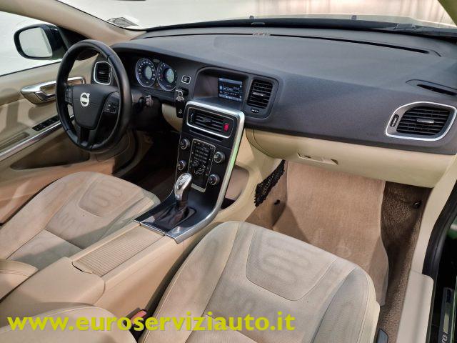 VOLVO V60 T3 Powershift Kinetic