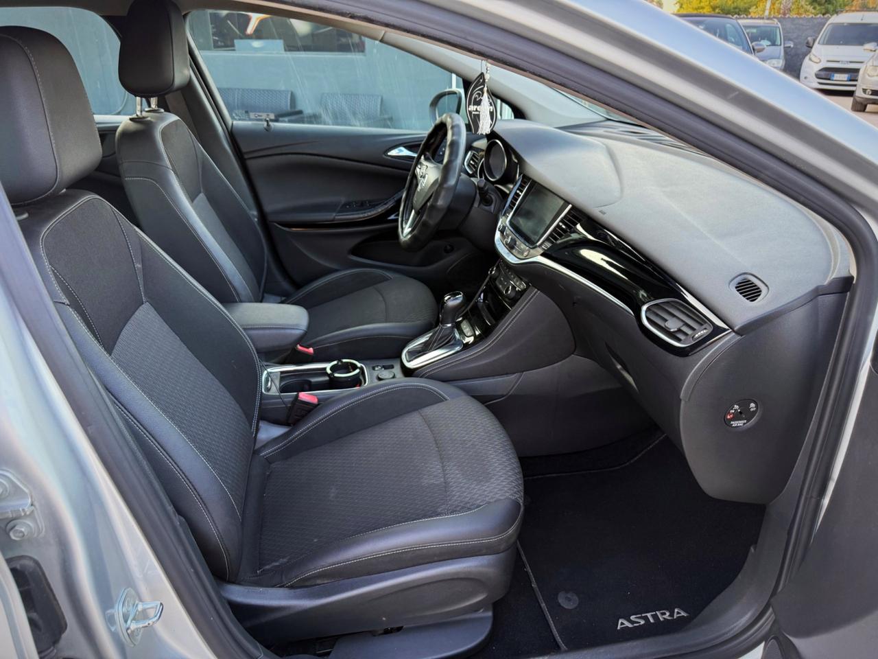 Opel Astra 1.6 CDTi 136CV aut. Sports Tourer Innovation Garanzia 12 Mesi