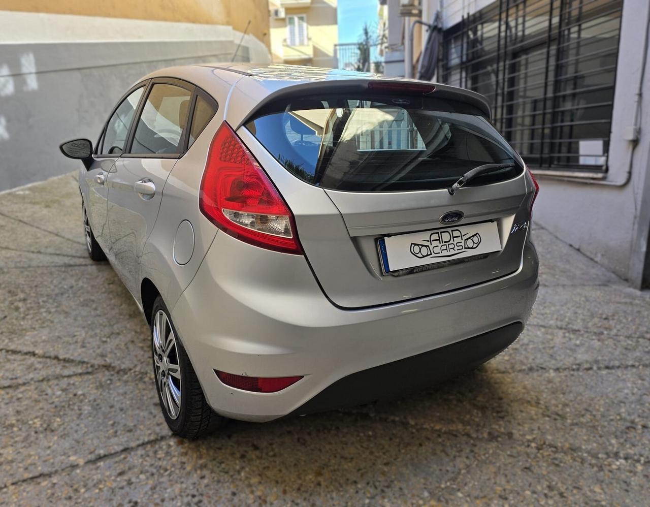 FORD FIESTA 1.4 AUTOMATICA
