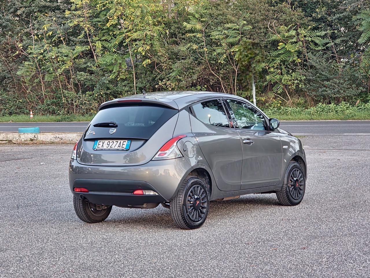 Lancia Ypsilon 0.9 TwinAir 85 CV 5 porte Metano Ecochic Gold 2014-5B NEO