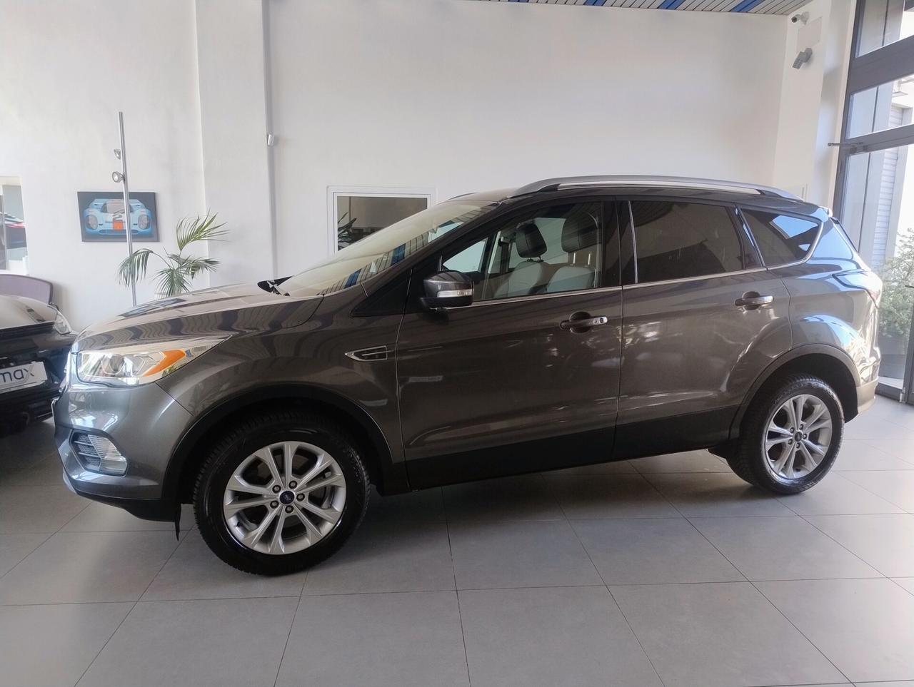 Ford Kuga 1.5 TDCI 120 CV S&S 2WD Titanium