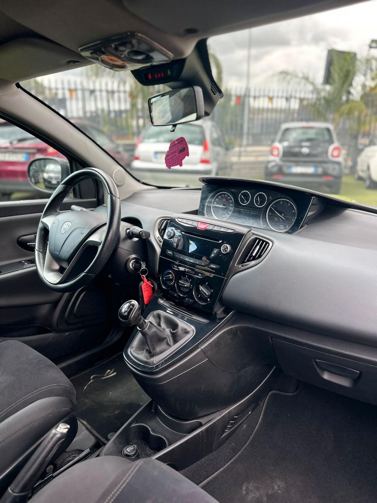 Lancia Ypsilon 1.3 MJT 16V 95 CV 5 porte S&S Gold