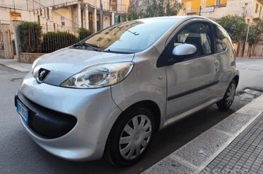 Peugeot 107 1.0 68CV 3p. Plaisir