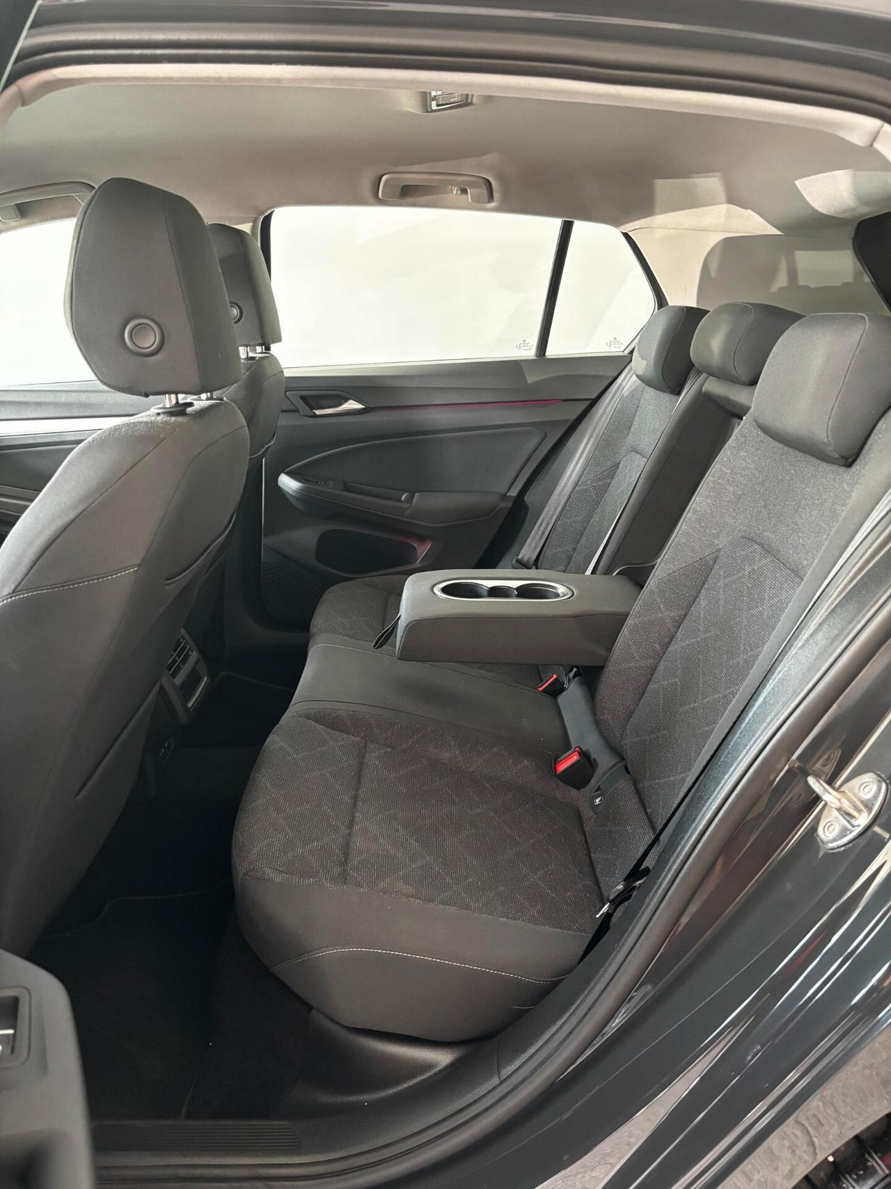 Volkswagen Golf 1.5 TGI DSG Style UNIPROPRIETARIO