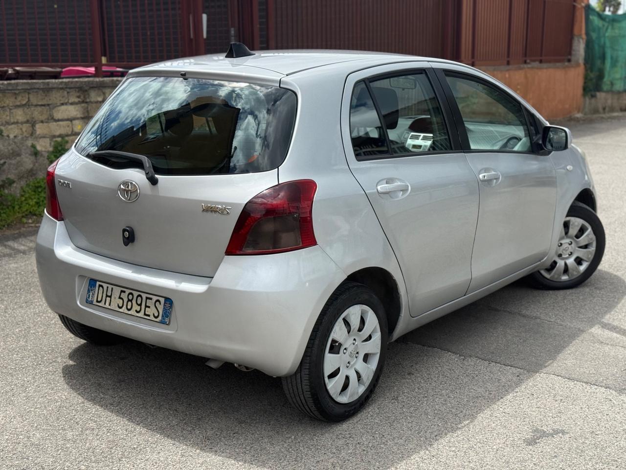 Toyota Yaris 1.4 D-4D 5 porte Sol