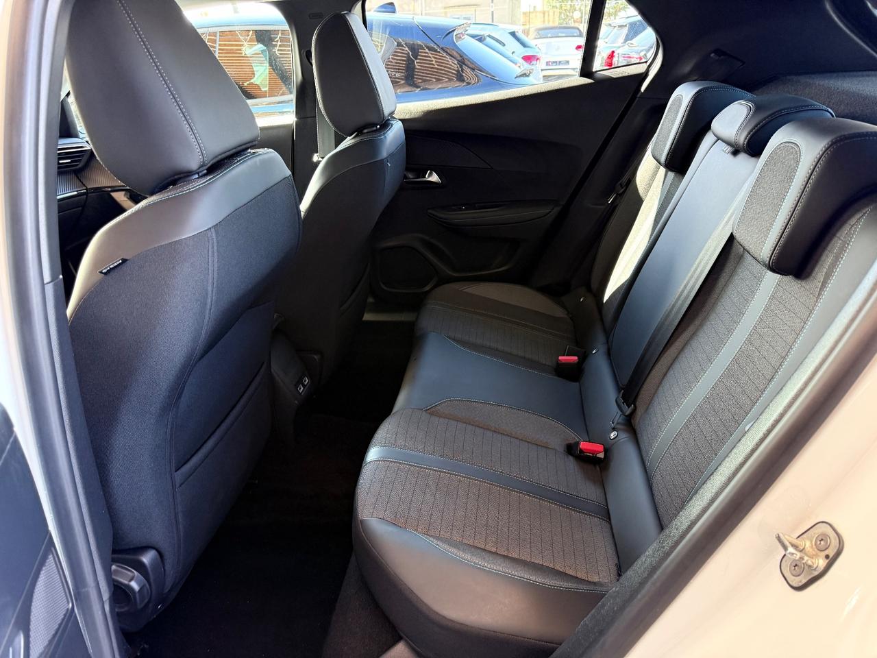 Peugeot 2008 BlueHDi 130 S&S EAT8 Allure Pack