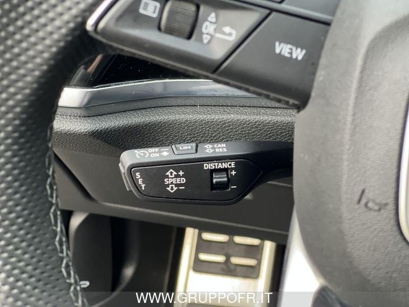 Audi Q3 SPB 35 TFSI Identity Black