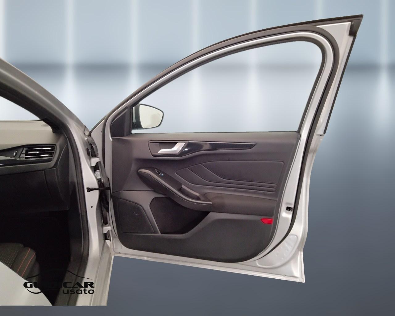 FORD Focus V 2022 - Focus 1.0t ecoboost h ST-Line 155cv powershift