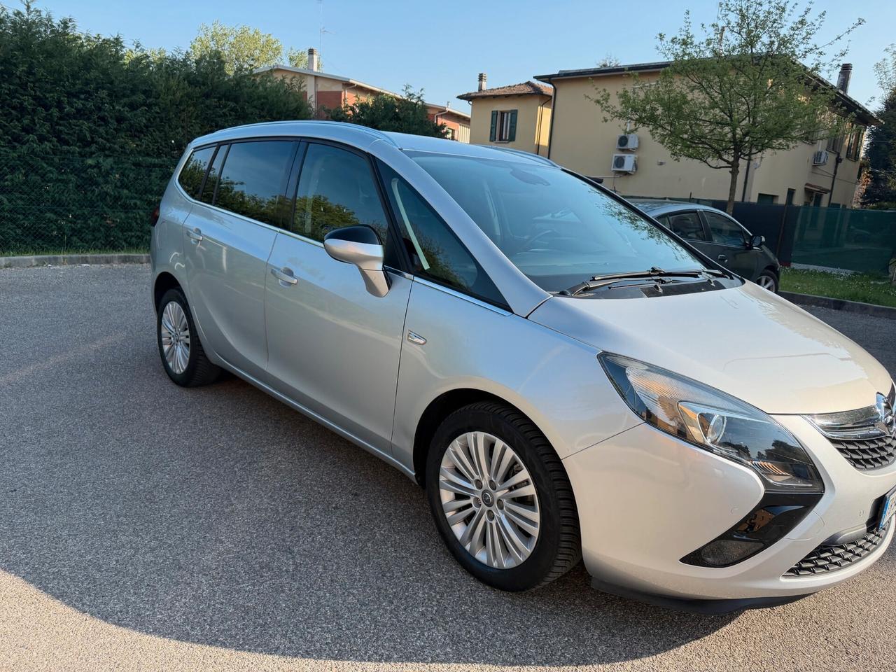 Opel Zafira Tourer 1.6 METANO - 7 POSTI - 12 MESI DI GARANZIA -