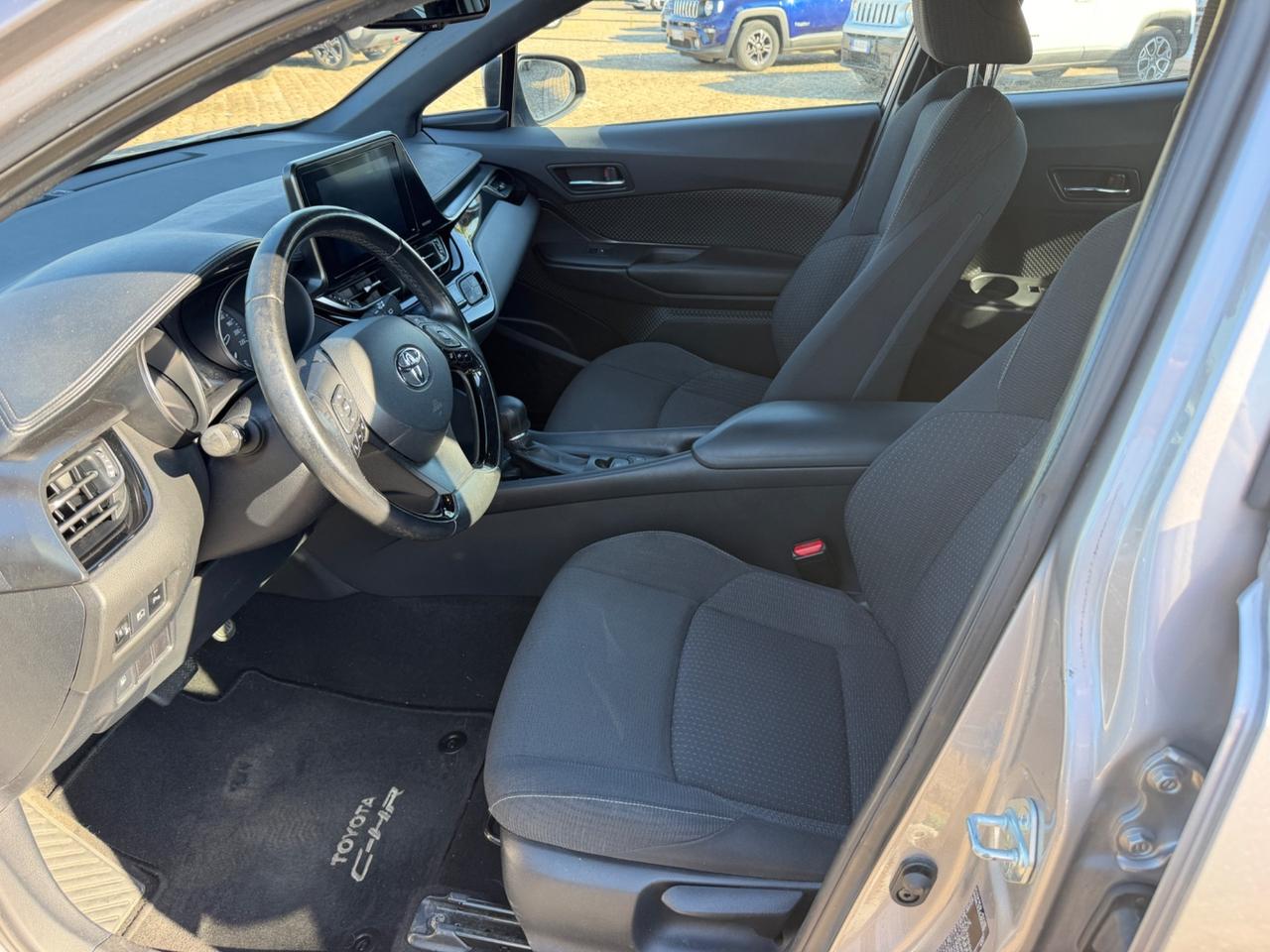 Toyota C-HR 1.8 Hybrid E-CVT Business