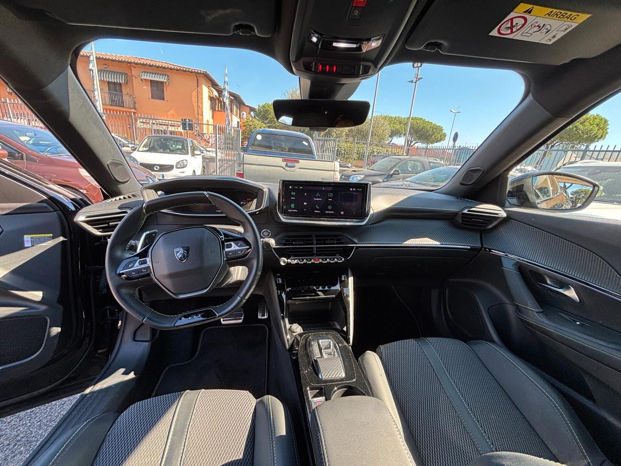 Peugeot 2008 PureTech 130 S&S EAT8 GT