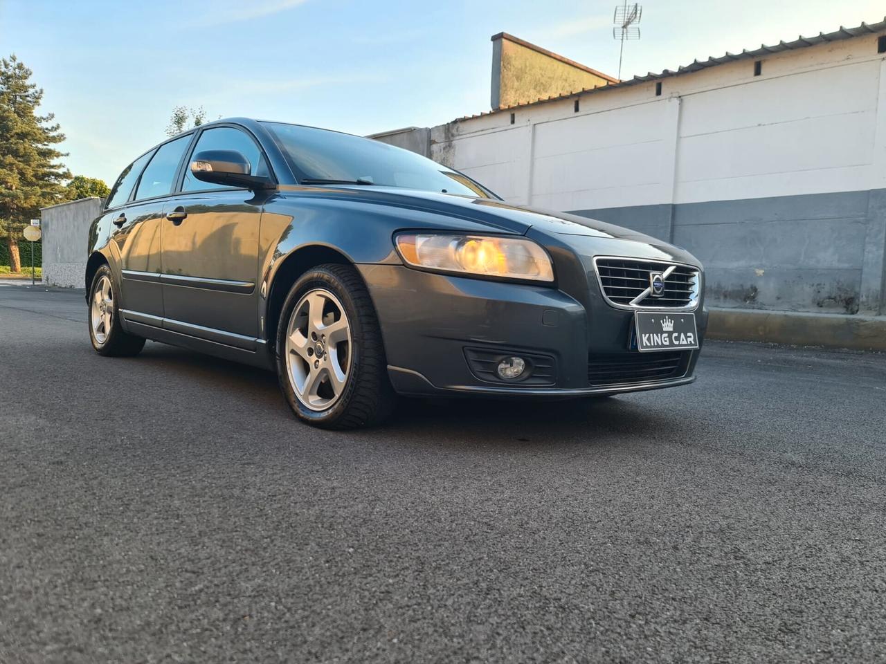 Volvo V50 D2 R-design