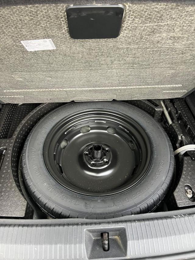 VOLKSWAGEN Tiguan 2.0 TDI 150 CV SCR DSG R-Line FARI MATRIX