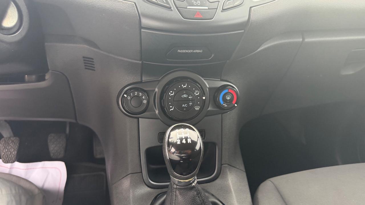 Ford Fiesta 1.5 TDCi 75CV 5 porte Business