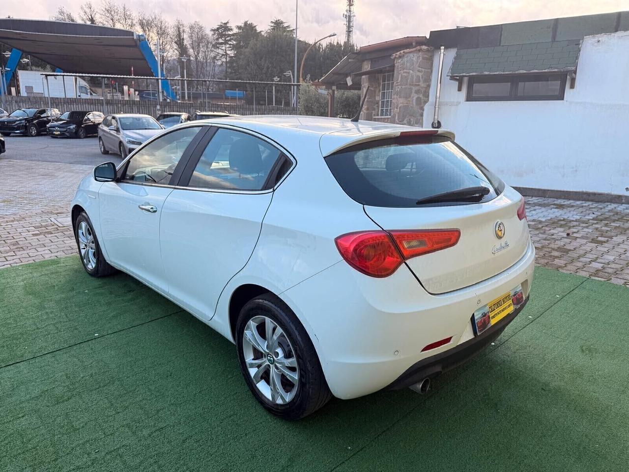 Alfa Romeo Giulietta 1.6 JTDm-2 105 CV Distinctive