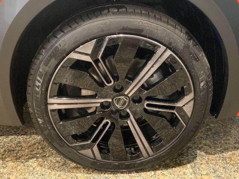 Lancia Ypsilon Ypsilon Hybrid e-DCT HF Line