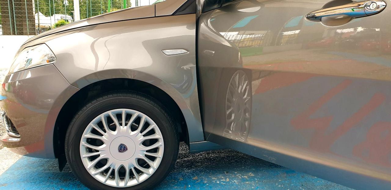 LANCIA YPSILON 1.2 BENZINA G.P.L DI CASA KM 60MILA