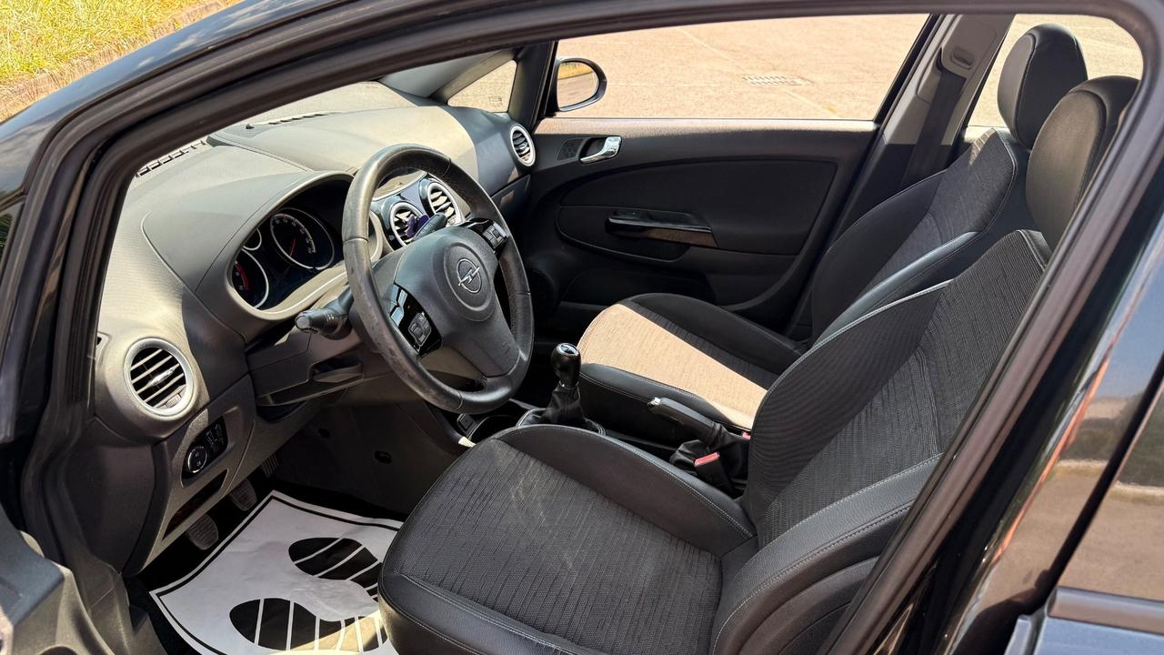 Opel Corsa 1.2 85CV 5 porte GPL-TECH Edition