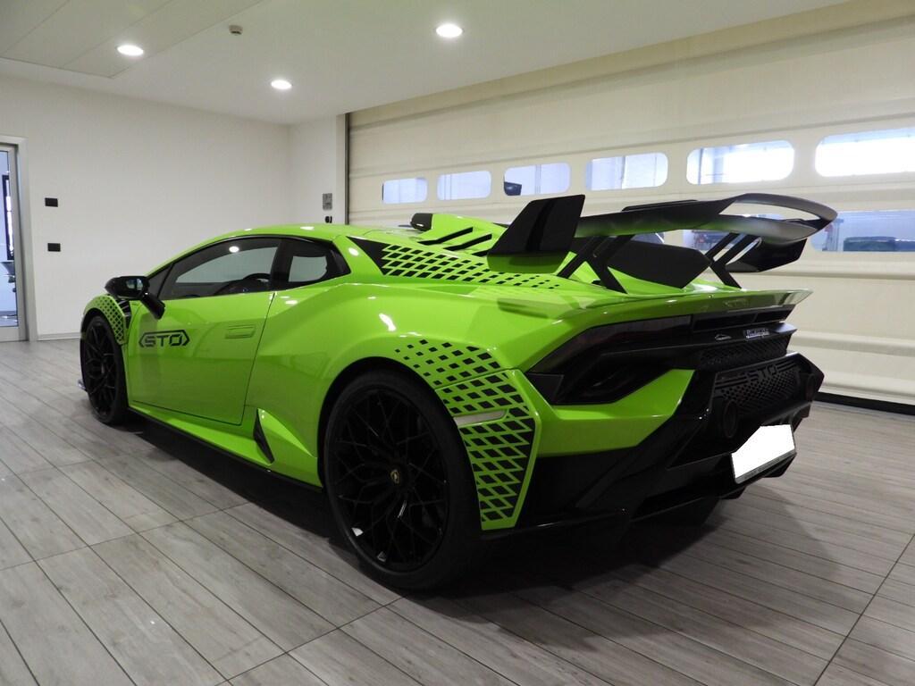 Lamborghini Huracan Coupe 5.2 STO RWD