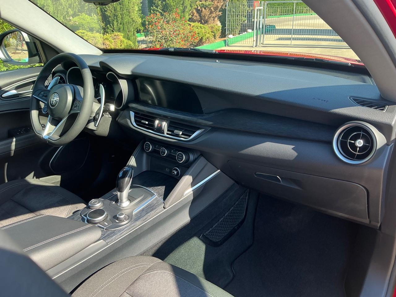 Alfa Romeo Stelvio 2.2 Turbodiesel 160 CV AT8 RWD 2019